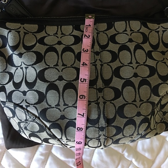 Coach purse - Picture 4 of 4